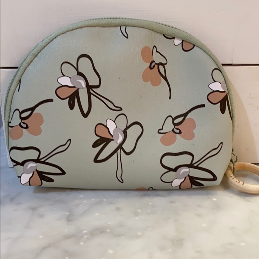 Makeup bag